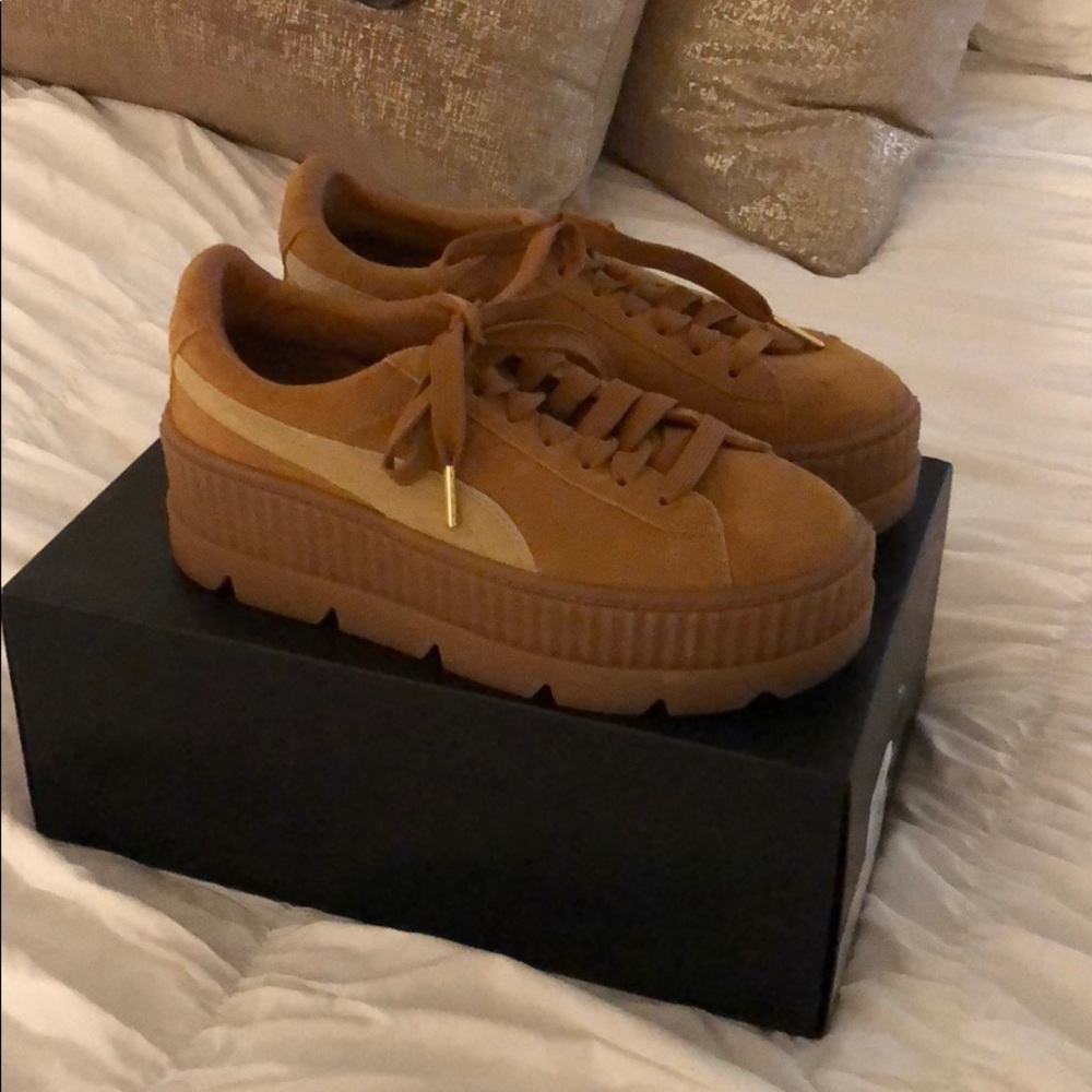Rihanna Creeper